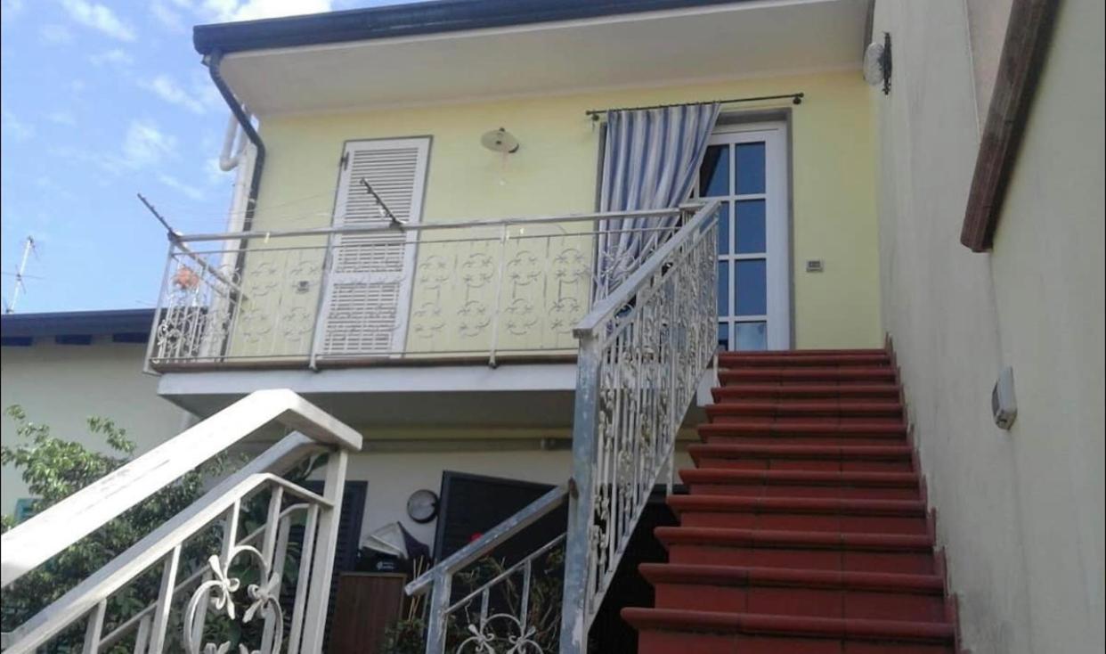 Splendida E Incantevole Casa A Due Passi Dal Mare Viareggio Ngoại thất bức ảnh