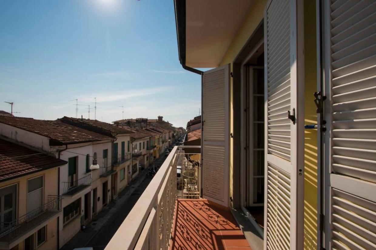 Splendida E Incantevole Casa A Due Passi Dal Mare Viareggio Ngoại thất bức ảnh